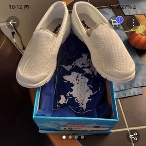 Propets walking sneakers